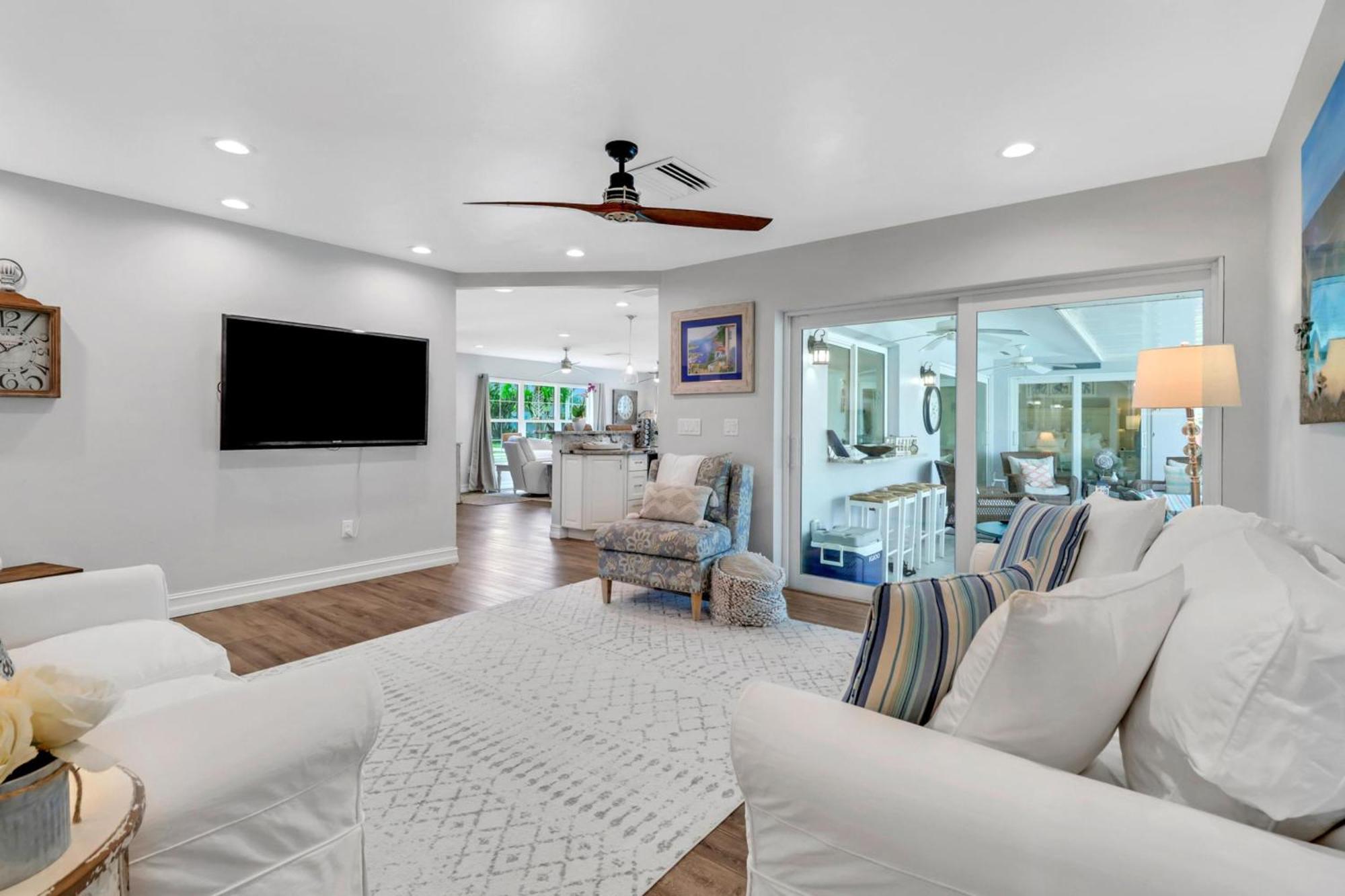 Inviting Lakeview Home L Pool L Close To Beaches มาร์โกไอส์แลนด์ ภายนอก รูปภาพ